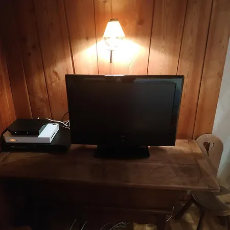 3 Pers - Aux Pieds - Centre - Wifi *